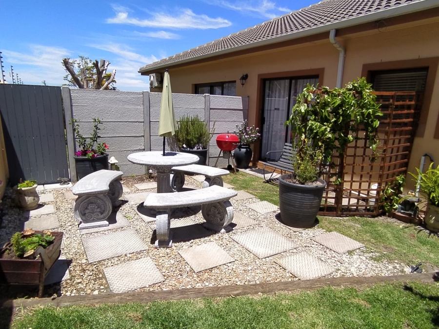 5 Bedroom Property for Sale in Heuningkloof Western Cape